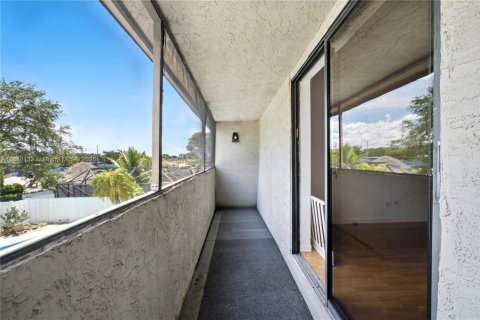Adosado en venta en Sunrise, Florida, 2 dormitorios, 148.64 m2 № 1889467 - foto 22