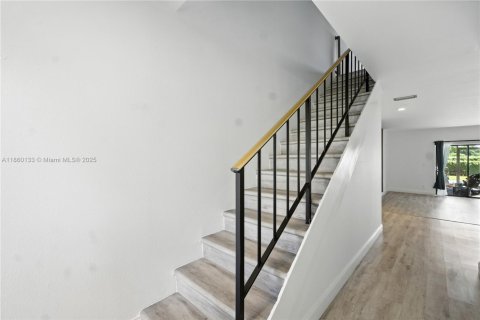 Adosado en venta en Sunrise, Florida, 2 dormitorios, 148.64 m2 № 1889467 - foto 13