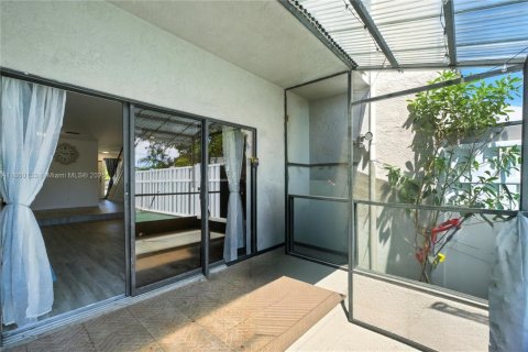 Adosado en venta en Sunrise, Florida, 2 dormitorios, 148.64 m2 № 1889467 - foto 7