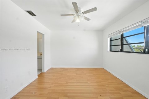Adosado en venta en Sunrise, Florida, 2 dormitorios, 148.64 m2 № 1889467 - foto 24
