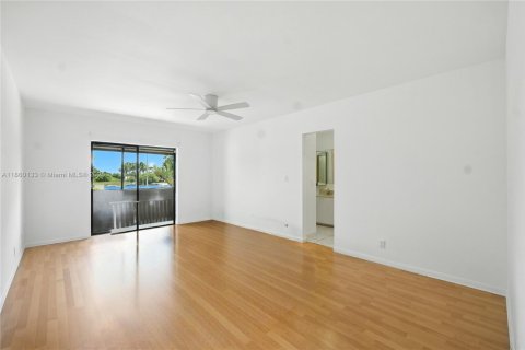 Adosado en venta en Sunrise, Florida, 2 dormitorios, 148.64 m2 № 1889467 - foto 18