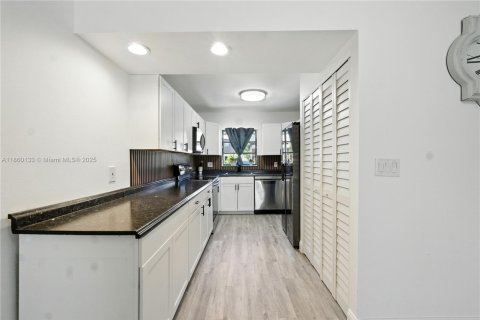 Adosado en venta en Sunrise, Florida, 2 dormitorios, 148.64 m2 № 1889467 - foto 15