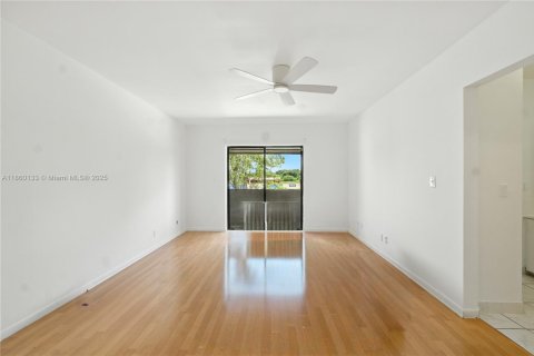 Adosado en venta en Sunrise, Florida, 2 dormitorios, 148.64 m2 № 1889467 - foto 20
