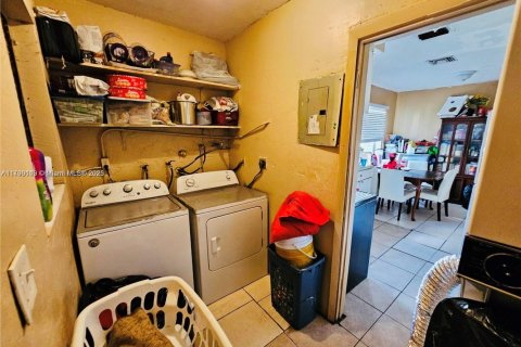 Casa en venta en Fort Lauderdale, Florida, 4 dormitorios, 127.09 m2 № 1920810 - foto 6