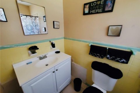 Casa en venta en Fort Lauderdale, Florida, 4 dormitorios, 127.09 m2 № 1920810 - foto 7