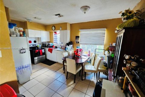 Casa en venta en Fort Lauderdale, Florida, 4 dormitorios, 127.09 m2 № 1920810 - foto 10