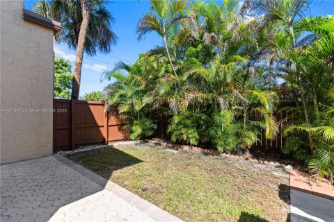 Adosado en venta en Miami, Florida, 3 dormitorios, 123.56 m2 № 1941157 - foto 18