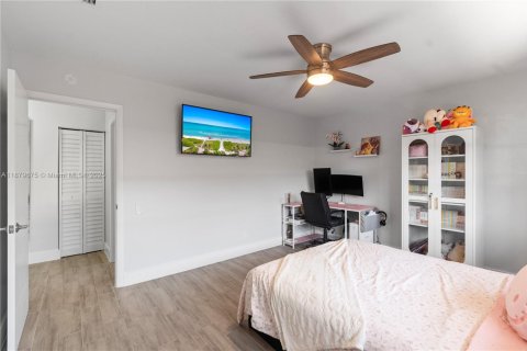 Adosado en venta en Miami, Florida, 3 dormitorios, 123.56 m2 № 1941157 - foto 29