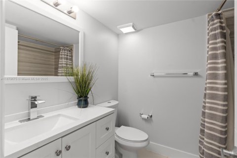 Adosado en venta en Miami, Florida, 3 dormitorios, 123.56 m2 № 1941157 - foto 15