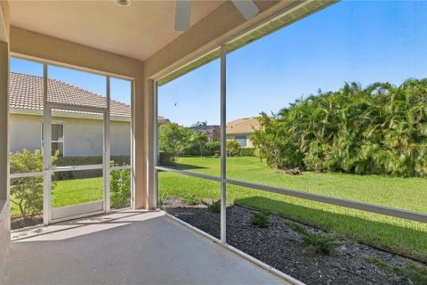 Villa ou maison à vendre à Sarasota, Floride: 4 chambres, 211.63 m2 № 2431948 - photo 25