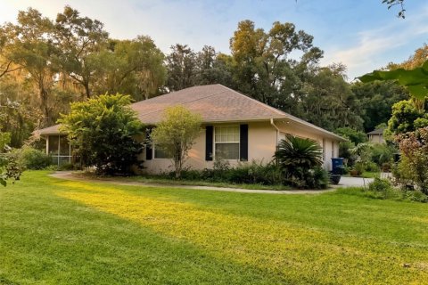 House in DeLand, Florida 3 bedrooms, 192.77 sq.m. № 2354696