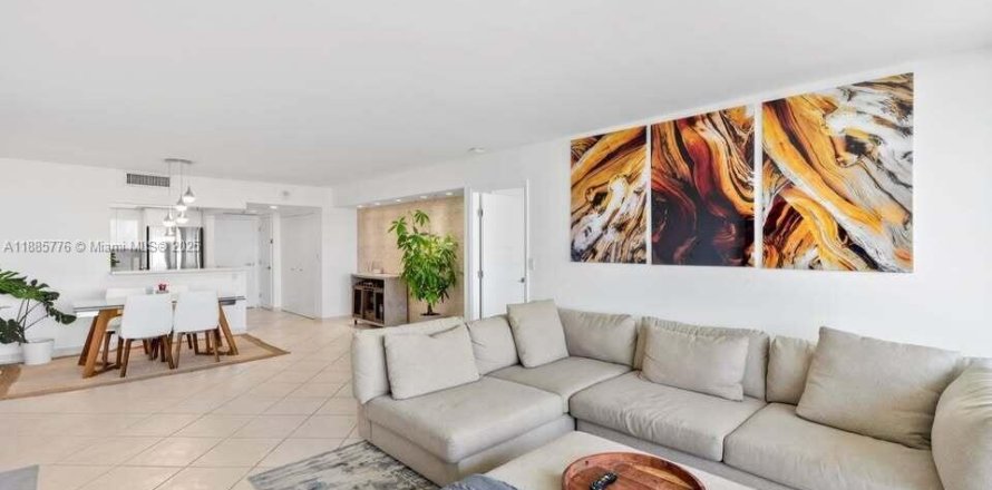 Condo in Aventura, Florida, 2 bedrooms  № 1942361