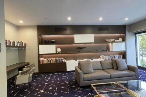 Condo in Aventura, Florida, 2 bedrooms  № 1942361 - photo 26