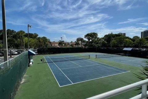 Condo in Aventura, Florida, 2 bedrooms  № 1942361 - photo 30