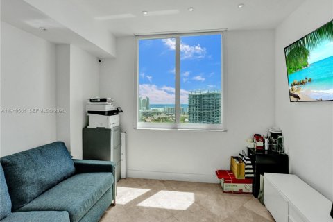 Copropriété à vendre à Hallandale Beach, Floride: 3 chambres, 159.42 m2 № 1997721 - photo 18