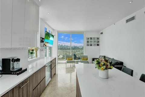 Copropriété à vendre à Hallandale Beach, Floride: 3 chambres, 159.42 m2 № 1997721 - photo 5