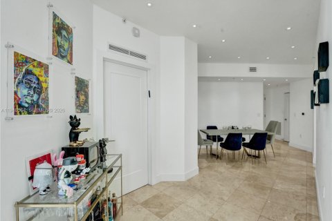 Copropriété à vendre à Hallandale Beach, Floride: 3 chambres, 159.42 m2 № 1997721 - photo 11