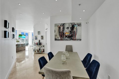 Copropriété à vendre à Hallandale Beach, Floride: 3 chambres, 159.42 m2 № 1997721 - photo 13