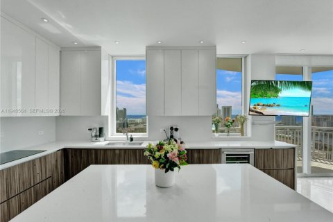 Copropriété à vendre à Hallandale Beach, Floride: 3 chambres, 159.42 m2 № 1997721 - photo 3