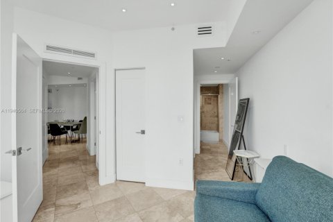 Copropriété à vendre à Hallandale Beach, Floride: 3 chambres, 159.42 m2 № 1997721 - photo 20