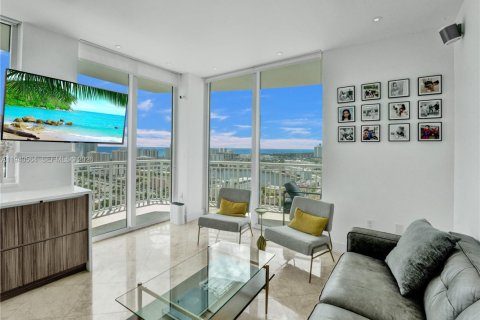 Copropriété à vendre à Hallandale Beach, Floride: 3 chambres, 159.42 m2 № 1997721 - photo 6
