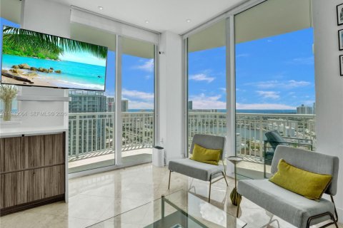Copropriété à vendre à Hallandale Beach, Floride: 3 chambres, 159.42 m2 № 1997721 - photo 8