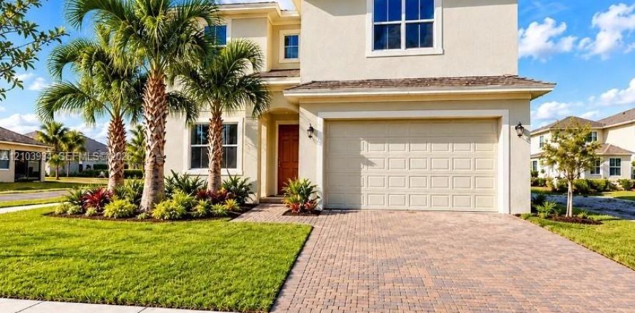 Villa ou maison à Port St. Lucie, Floride 4 chambres, 279.26 m2 № 2409049