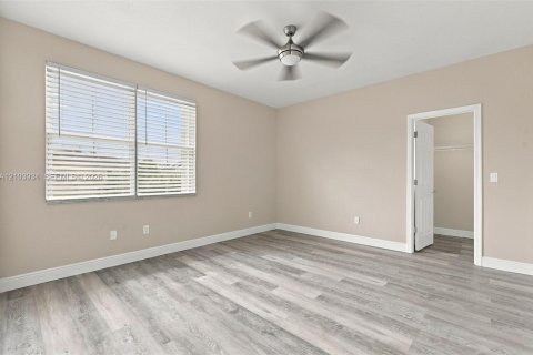 Villa ou maison à vendre à Port St. Lucie, Floride: 4 chambres, 279.26 m2 № 2409049 - photo 27