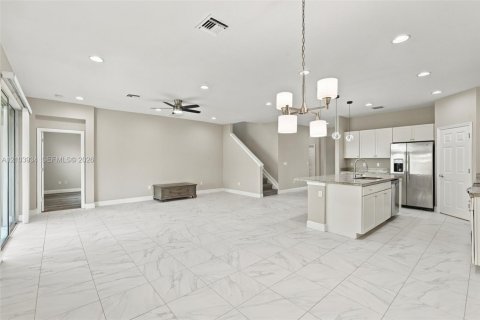 Villa ou maison à vendre à Port St. Lucie, Floride: 4 chambres, 279.26 m2 № 2409049 - photo 14