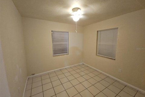 Propiedad comercial en venta en Port Charlotte, Florida, 6 dormitorios, 195.47 m2 № 2207248 - foto 4
