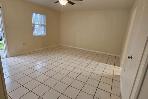 Propiedad comercial en venta en Port Charlotte, Florida, 6 dormitorios, 195.47 m2 № 2207248 - foto 6