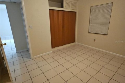 Propiedad comercial en venta en Port Charlotte, Florida, 6 dormitorios, 195.47 m2 № 2207248 - foto 16