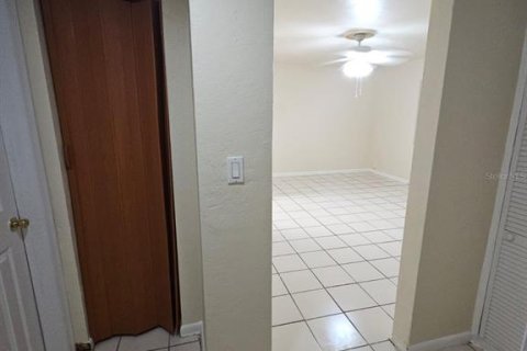 Propiedad comercial en venta en Port Charlotte, Florida, 6 dormitorios, 195.47 m2 № 2207248 - foto 17