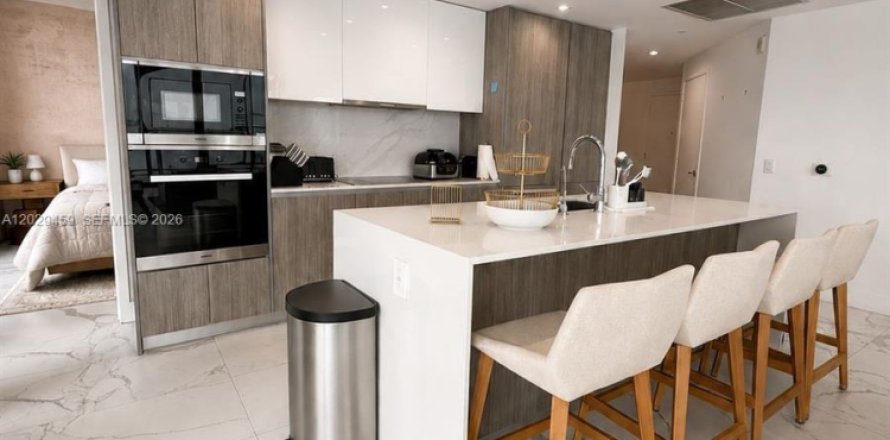 Condo in Miami, Florida, 3 bedrooms № 2086916