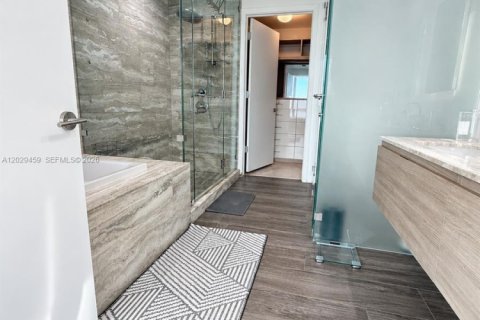 Condo in Miami, Florida, 3 bedrooms № 2086916 - photo 24