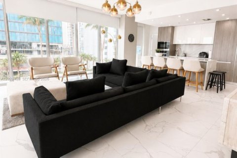 Condo in Miami, Florida, 3 bedrooms № 2086916 - photo 4