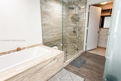 Condo in Miami, Florida, 3 bedrooms № 2086916 - photo 25