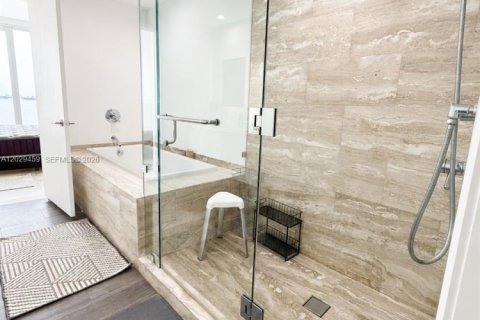 Condo in Miami, Florida, 3 bedrooms № 2086916 - photo 27