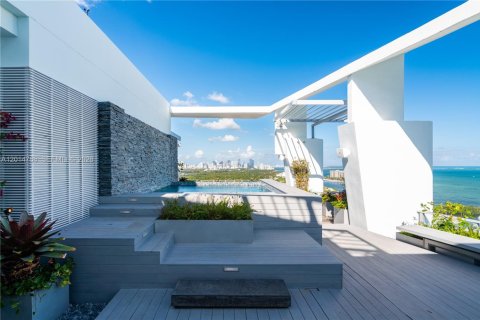 Condo in Miami, Florida, 5 bedrooms № 2088323 - photo 29