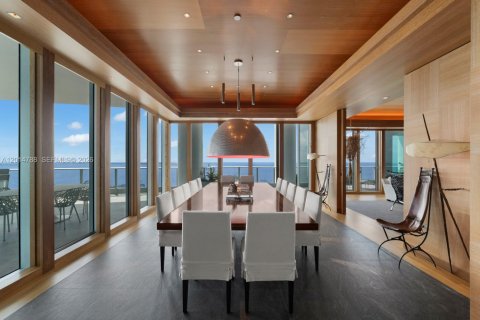 Condo in Miami, Florida, 5 bedrooms № 2088323 - photo 2