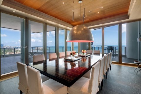 Condo in Miami, Florida, 5 bedrooms № 2088323 - photo 16