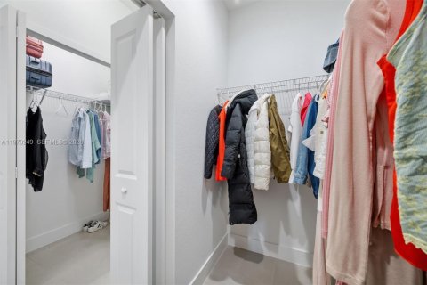 Купить виллу или дом в Майами, Флорида 5 спален, 255.57м2, № 2032545 - фото 25