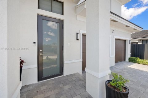 Купить виллу или дом в Майами, Флорида 5 спален, 255.57м2, № 2032545 - фото 4