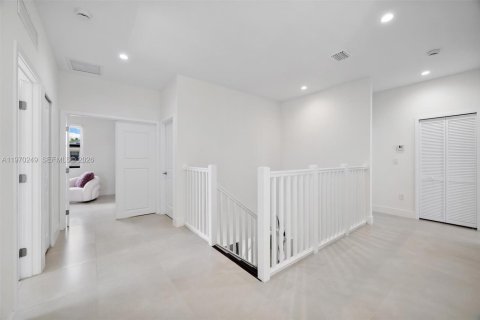 Купить виллу или дом в Майами, Флорида 5 спален, 255.57м2, № 2032545 - фото 29