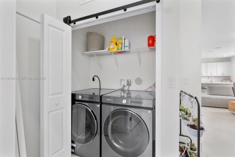 Купить виллу или дом в Майами, Флорида 5 спален, 255.57м2, № 2032545 - фото 28