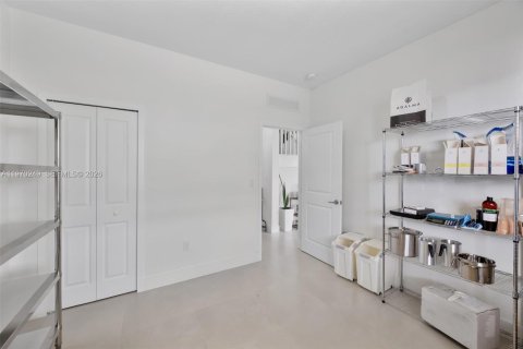 Купить виллу или дом в Майами, Флорида 5 спален, 255.57м2, № 2032545 - фото 26