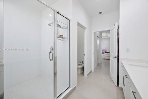 Купить виллу или дом в Майами, Флорида 5 спален, 255.57м2, № 2032545 - фото 24