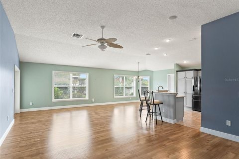 Casa en venta en The Villages, Florida, 3 dormitorios, 156.54 m2 № 1918376 - foto 8