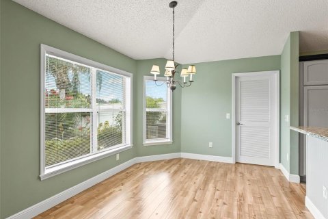 Casa en venta en The Villages, Florida, 3 dormitorios, 156.54 m2 № 1918376 - foto 11