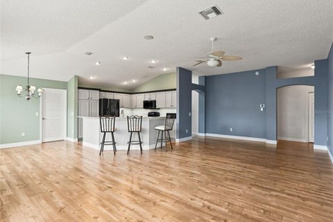 Casa en venta en The Villages, Florida, 3 dormitorios, 156.54 m2 № 1918376 - foto 10